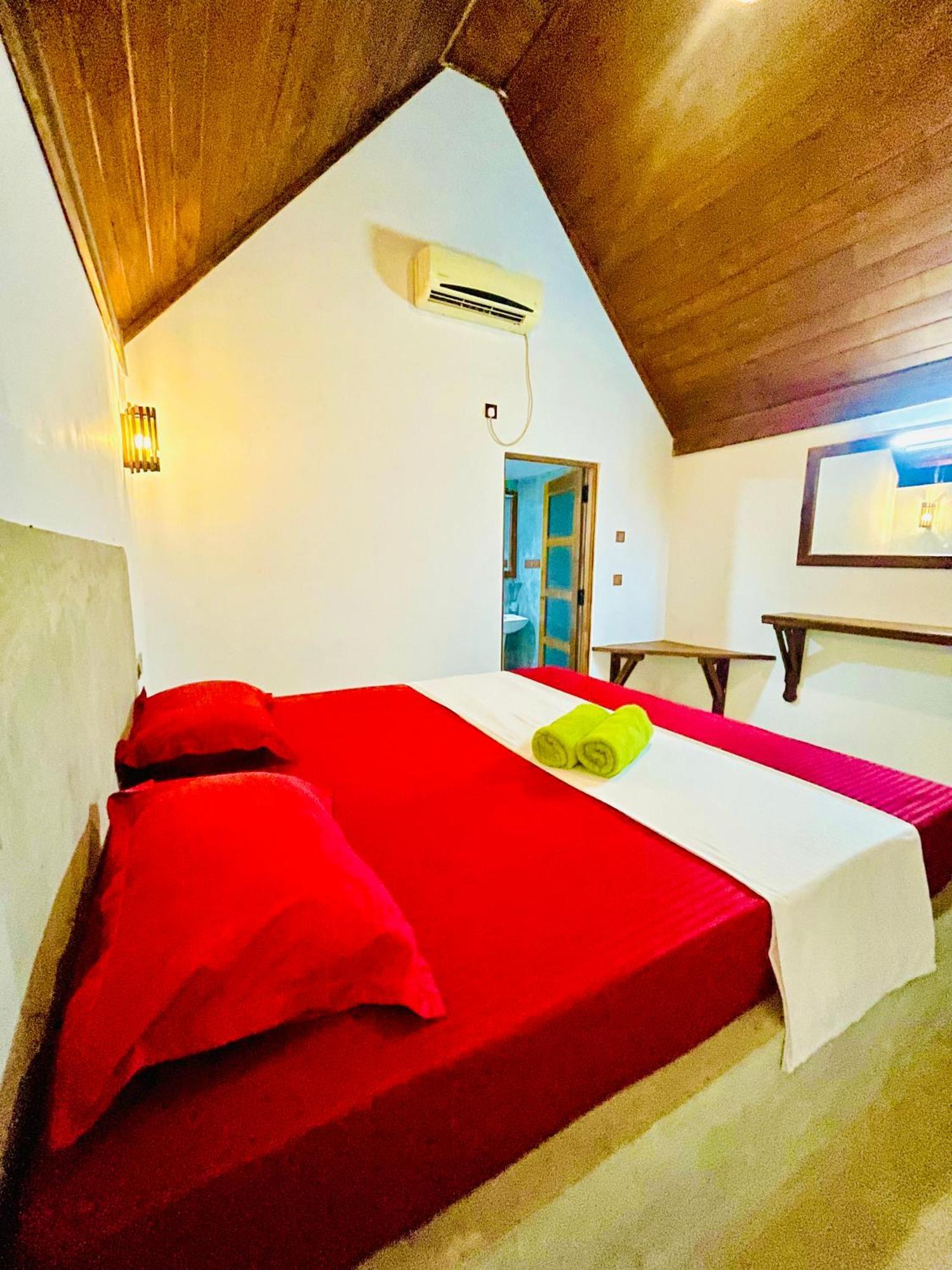 Hotel Udawalawa Safari House à Uda Walawe Extérieur photo