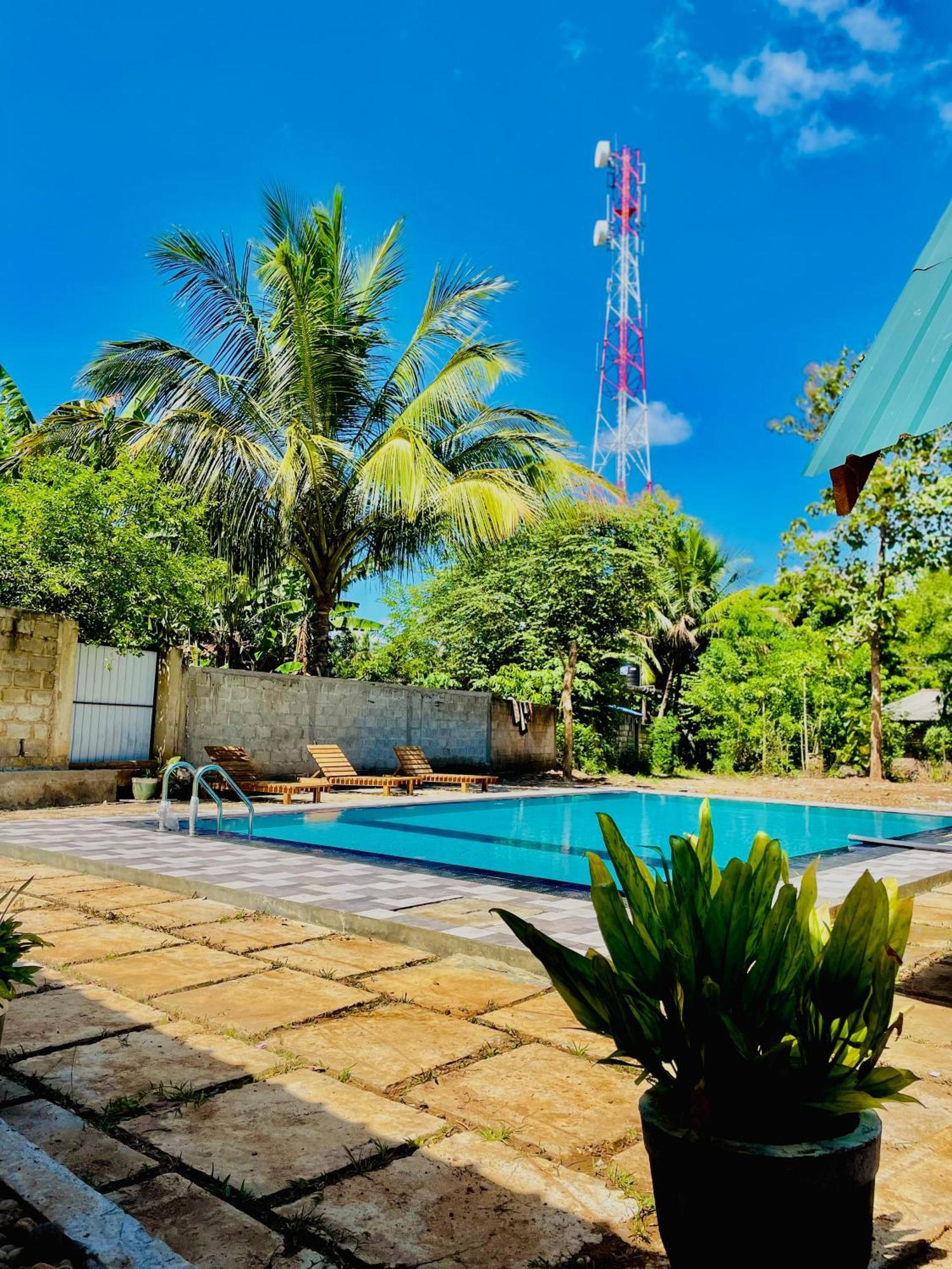 Hotel Udawalawa Safari House à Uda Walawe Extérieur photo