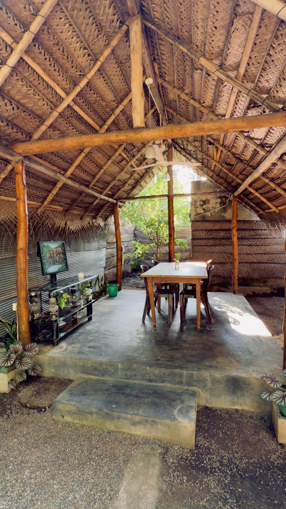 Hotel Udawalawa Safari House à Uda Walawe Extérieur photo